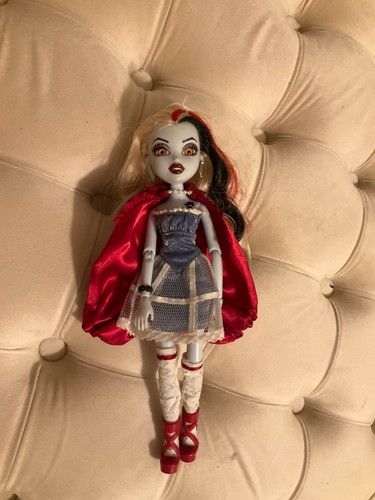 Bratzillaz vampelina magic - bratzillaz,